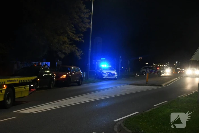 Schade bij aanrijding tussen drie auto's