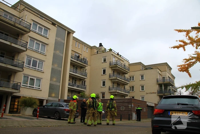 Onderzoek naar mogelijke brand in appartementencomplex