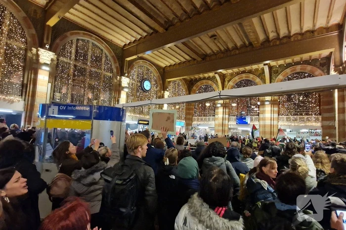 Grote opkomst demonstratie Centraal Station