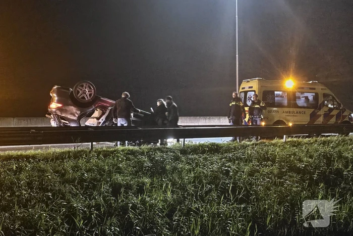 Dodelijk ongeval met meerdere voertuigen, twee aanhoudingen voor rijden onder invloed
