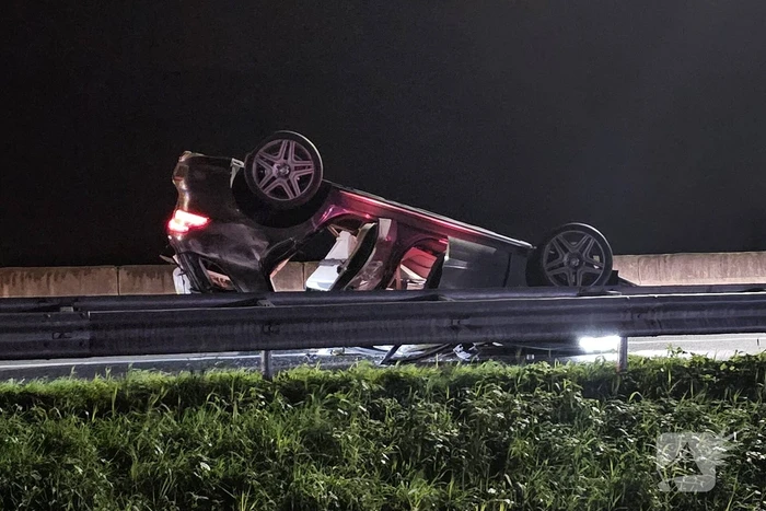 Dodelijk ongeval met meerdere voertuigen, twee aanhoudingen voor rijden onder invloed
