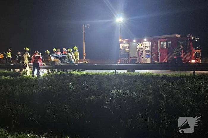 Dodelijk ongeval met meerdere voertuigen, twee aanhoudingen voor rijden onder invloed