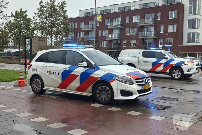 Auto loopt fikse schade op bij aanrijding op kruising