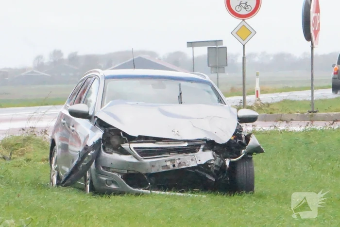Gewonden bij ongeval tussen twee auto's