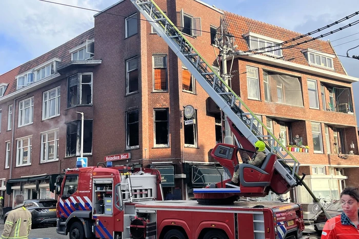 Grote uitslaande brand in appartementencomplex