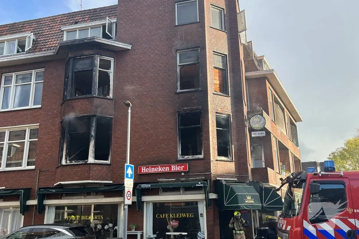 Grote uitslaande brand in appartementencomplex