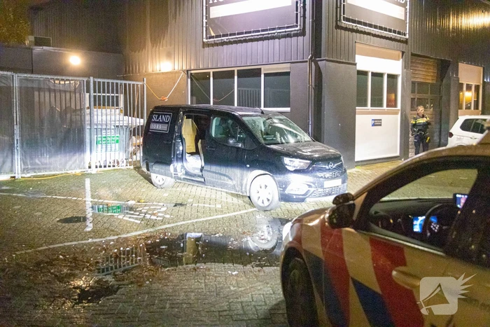 Onderzoek naar overval op meubelzaak
