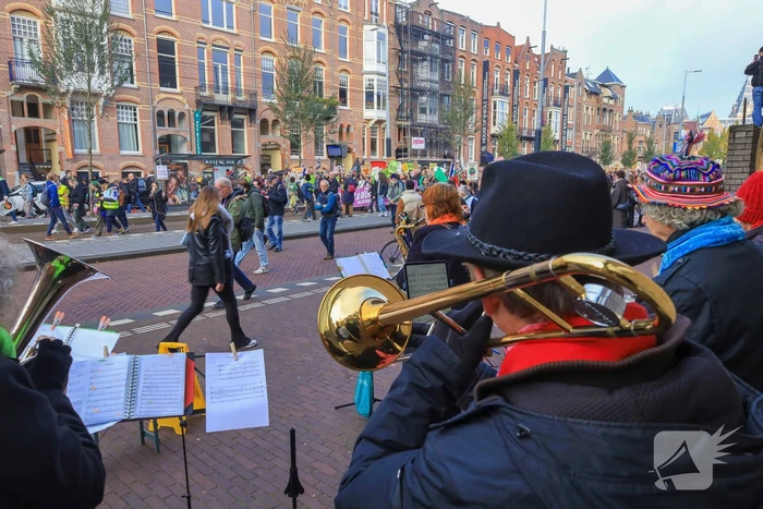 Tienduizenden mensen bij klimaatmars