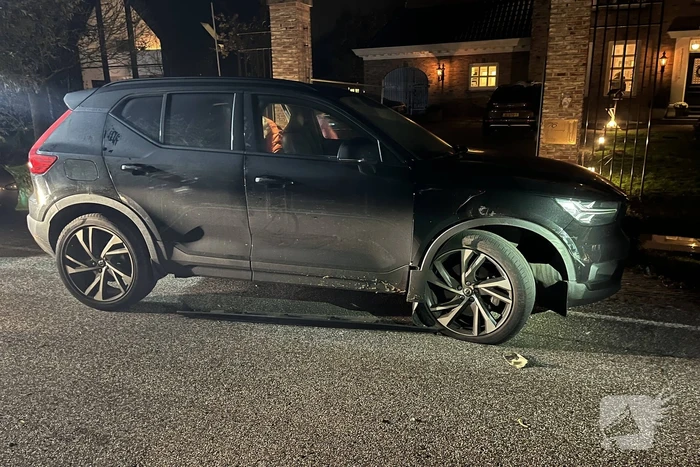 Uber belandt in water na ongeval