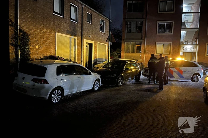 Politie ramt voertuig om achtervolging te stoppen