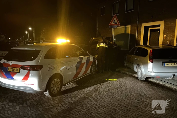 Politie ramt voertuig om achtervolging te stoppen