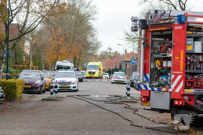 Man met verward gedrag stormt basisschool binnen