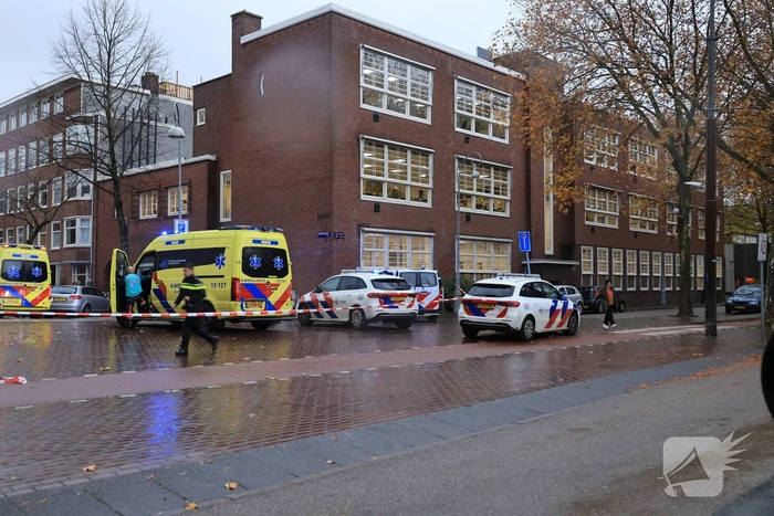 Jongen raakt gewond na steekpartij