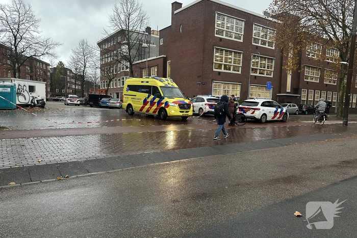 Jongen raakt gewond na steekpartij