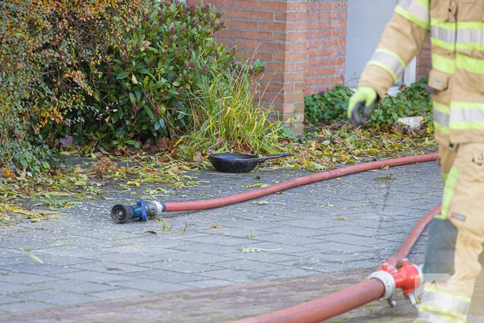Bewoner uit woning gered tijdens keukenbrand