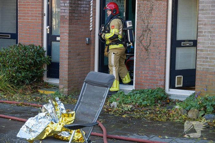 Bewoner uit woning gered tijdens keukenbrand