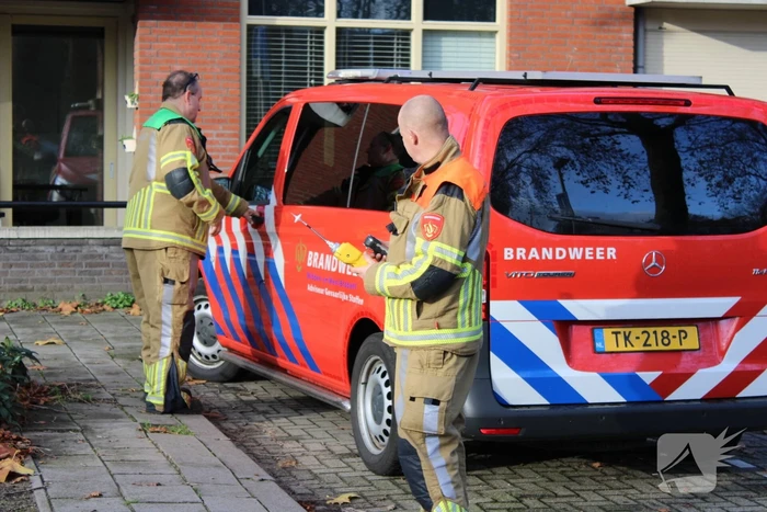 Brandweer ingezet voor vreemde lucht in flatgebouw