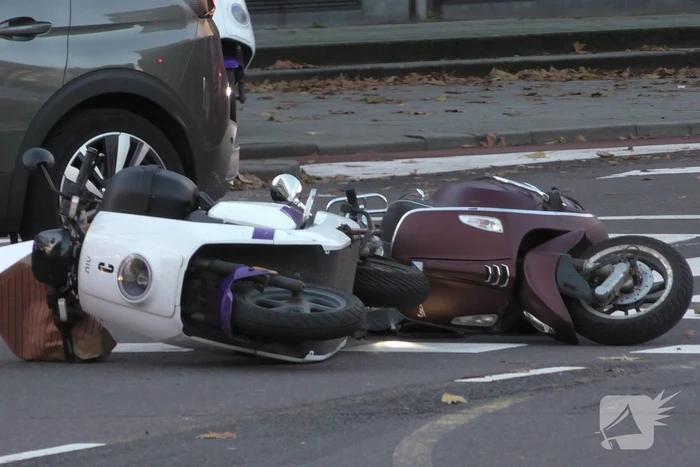 Scooterrijder gewond bij botsing met auto