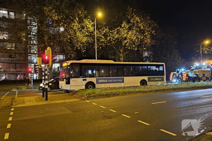 Verkeersopstopping tijdens berging defecte lijnbus