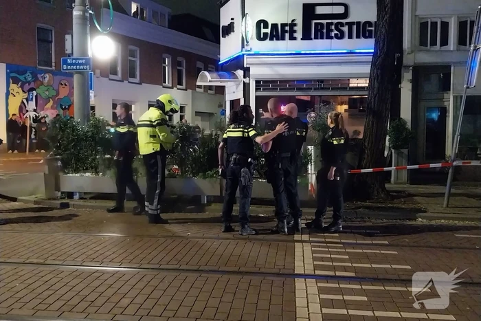 Zwaargewonde na schietpartij in café
