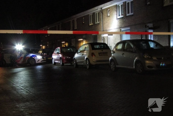 Agenten trekken vuurwapens na melding schietpartij