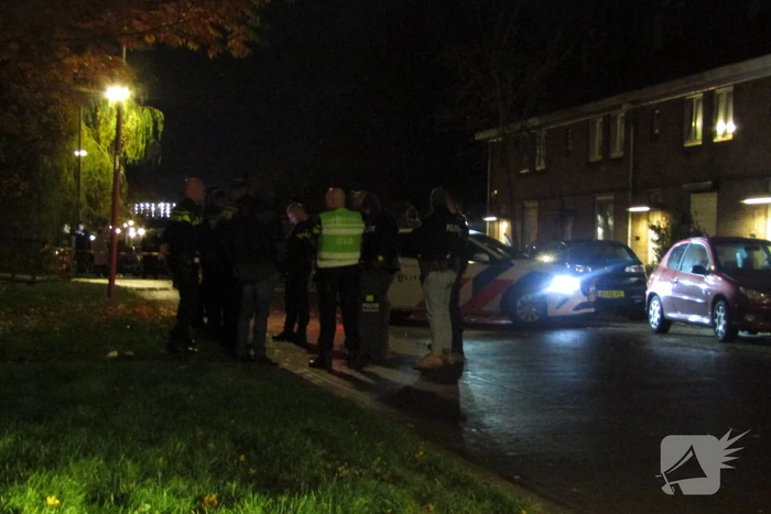 Agenten trekken vuurwapens na melding schietpartij
