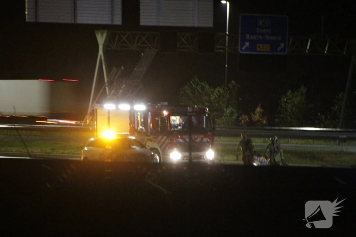 Aanhouding en gewonde nadat auto over de kop slaat