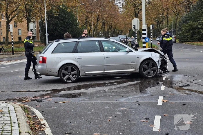 Forse schade bij frontale aanrijding
