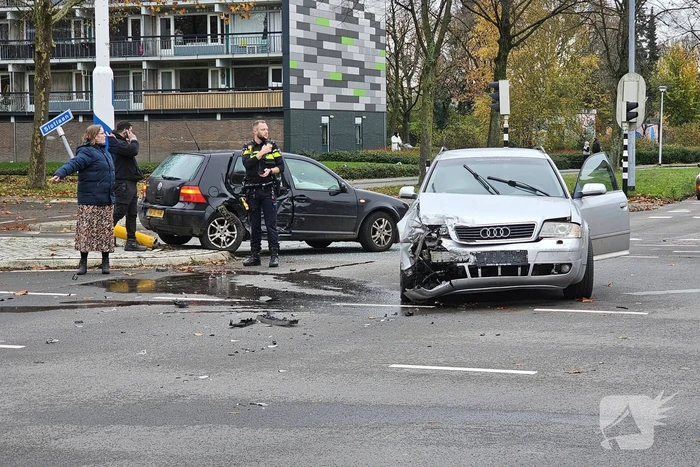 Forse schade bij frontale aanrijding