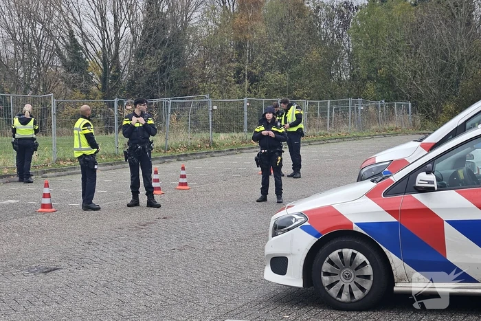Politie houdt algemene verkeerscontrole op parkeerterrein