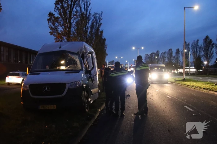 Veel schade bij frontale aanrijding