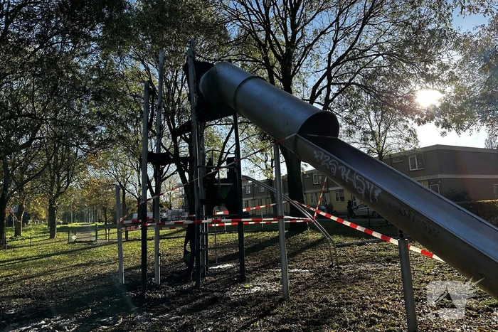 Speeltoestel door brand verwoest