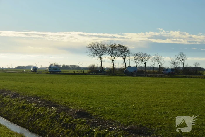 Persoon zwaargewond bij frontale botsing