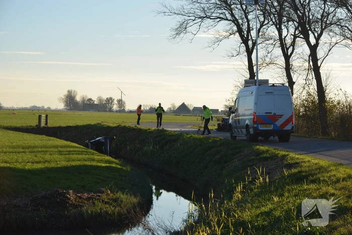 Persoon zwaargewond bij frontale botsing