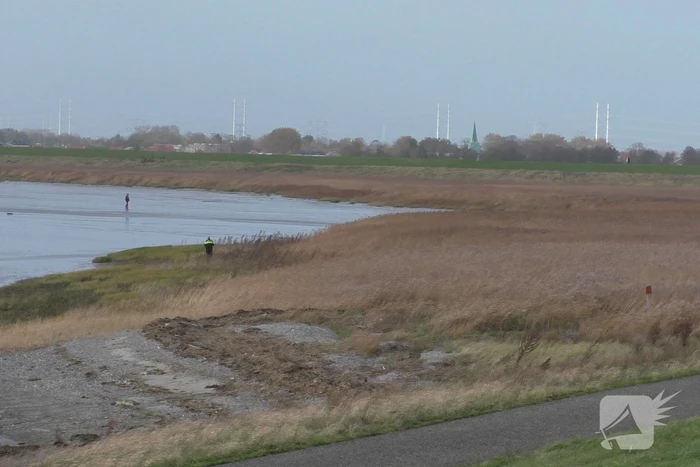 Bijna 1000 kilo cocaïne aangetroffen na verdachte situatie op Westerschelde