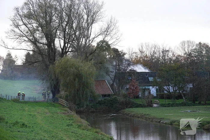 Explosiegevaar bij felle brand in woning
