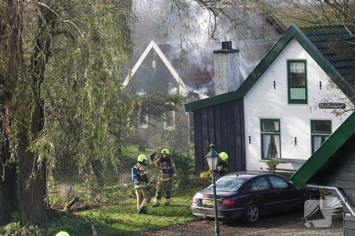 Explosiegevaar bij felle brand in woning