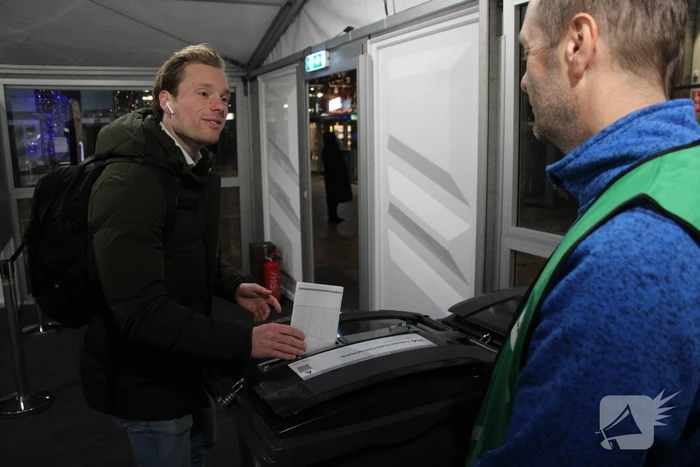 In de rij voor tweede kamerverkiezingen