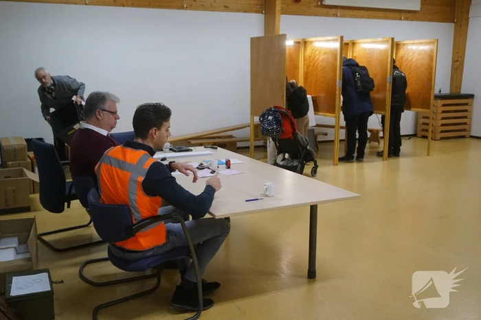 Stemmen en meteen kind naar school brengen