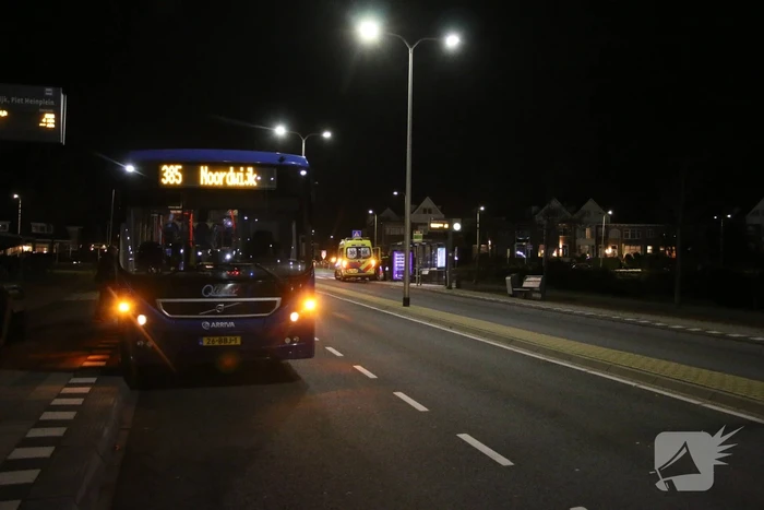 Fietser geschept door lijnbus