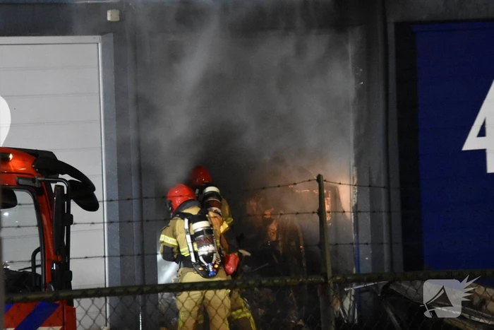 Hevige brand in opslagbox