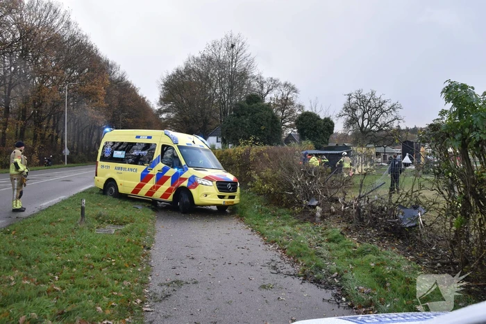 Veel schade bij aanrijding tussen twee voertuigen