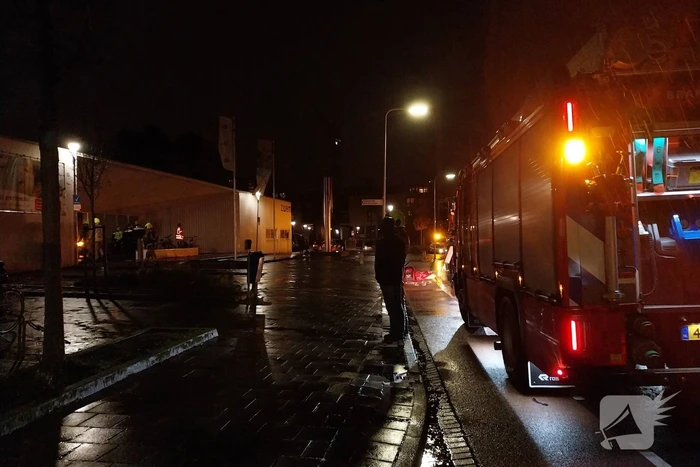 Zwembad ontruimd vanwege brand