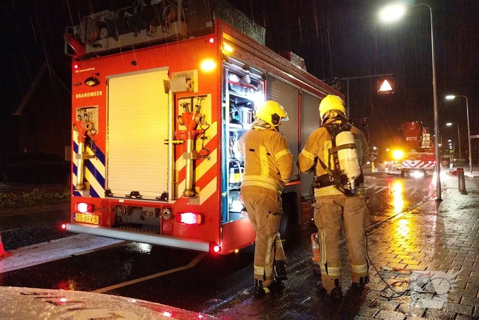 Zwembad ontruimd vanwege brand