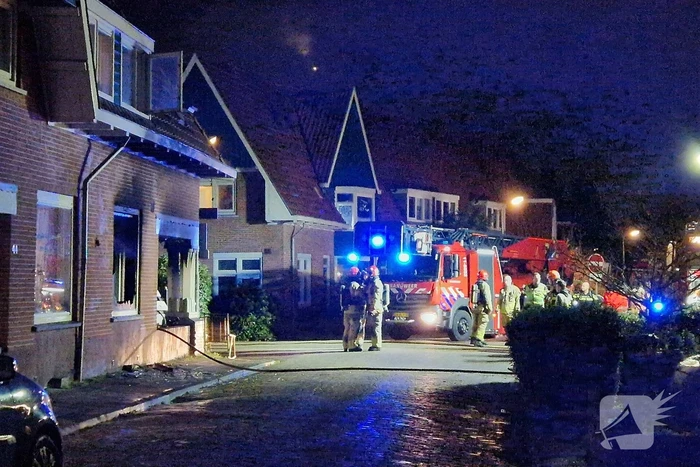 Flinke schade na hevige woningbrand