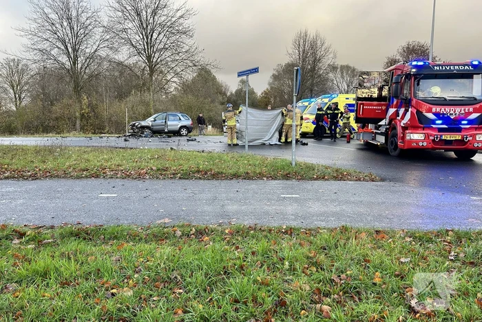 Gewonde na flink ongeval op kruising