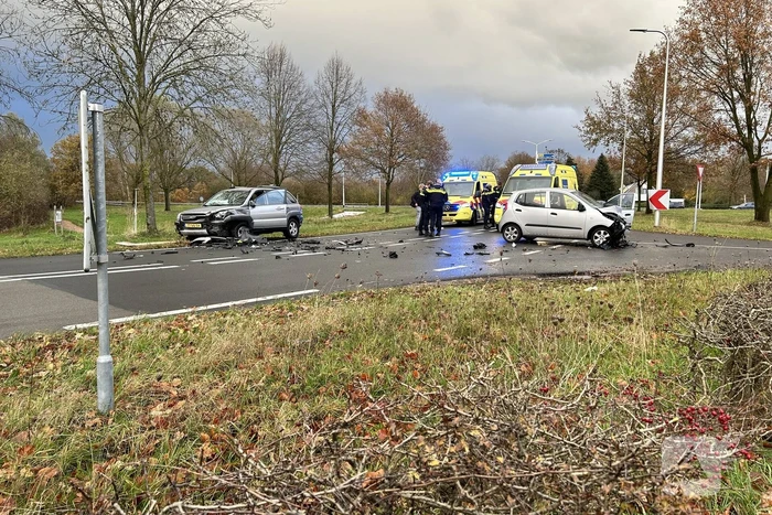 Gewonde na flink ongeval op kruising