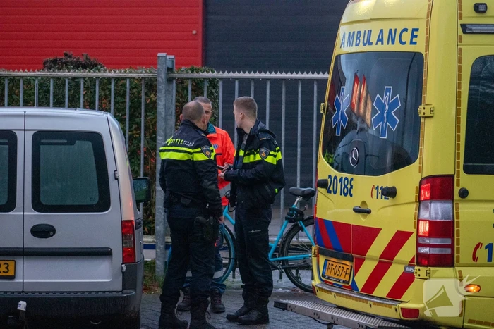 Fietser gewond bij aanrijding met bestelbus