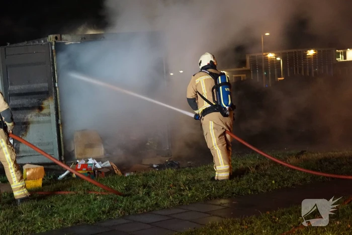 Flinke brand in grote container
