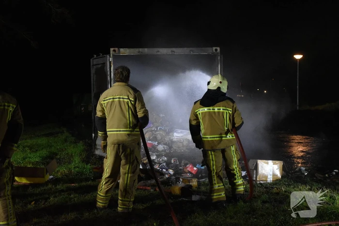Flinke brand in grote container